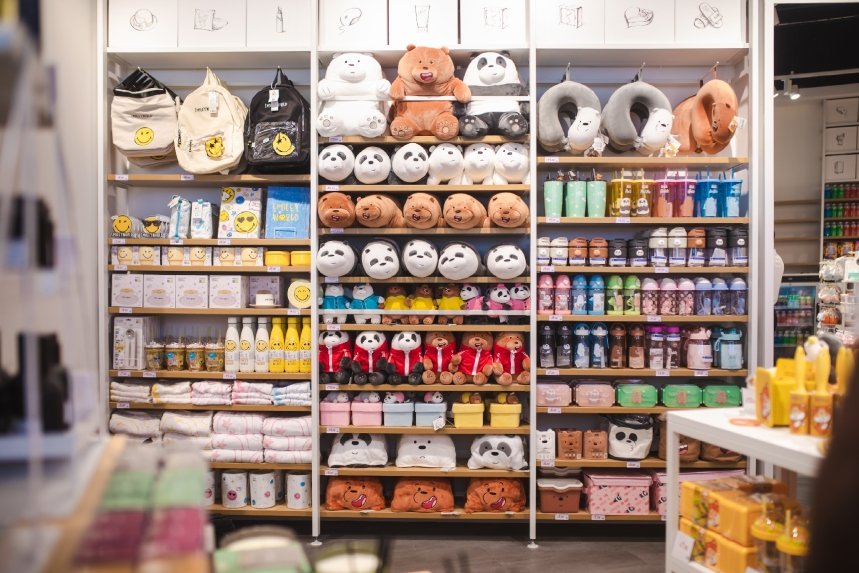 miniso retail model vs. dropshipping