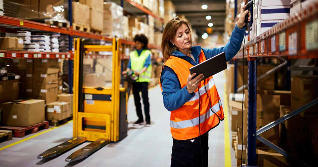 Wholesale mode vs. dropshipping